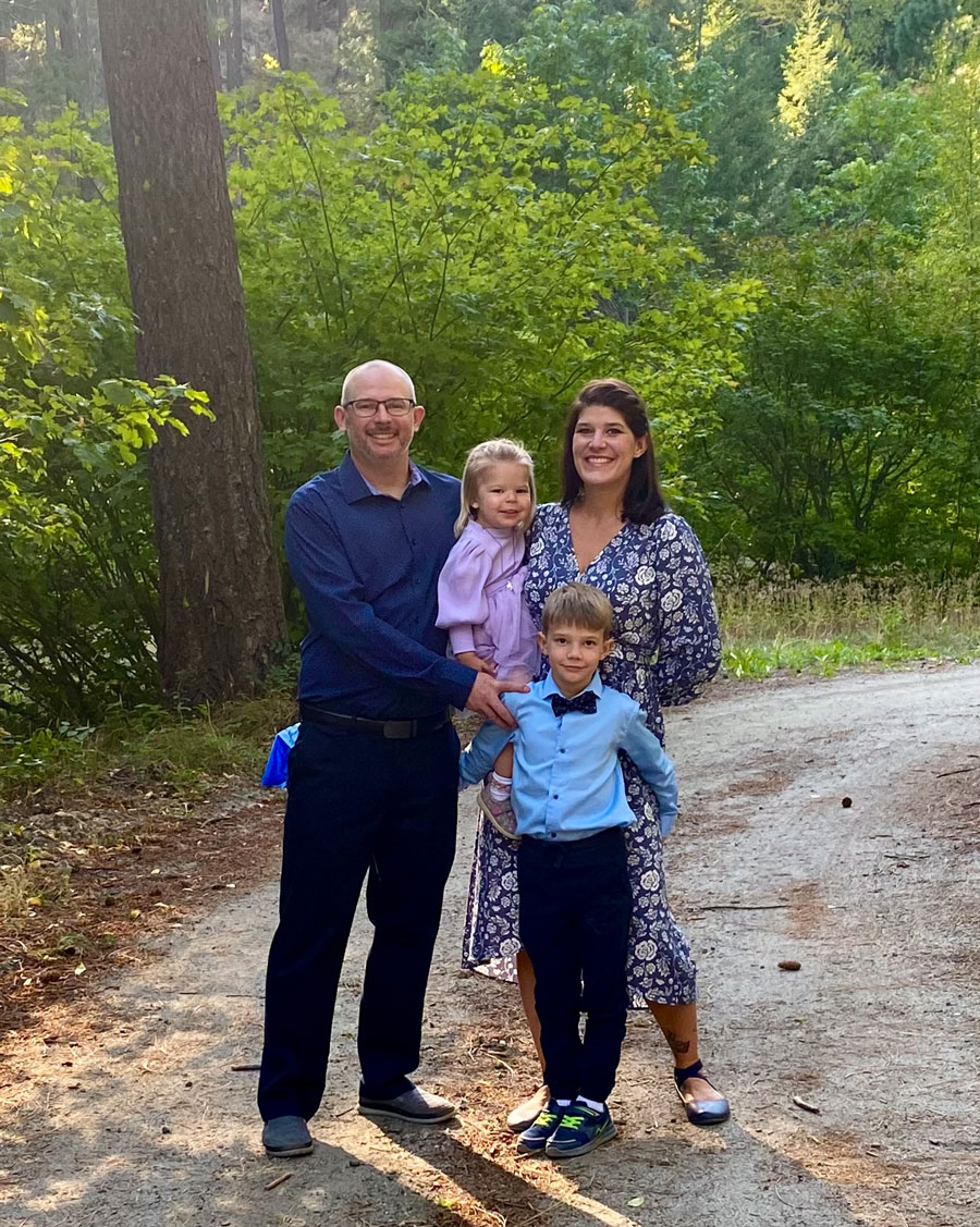 Meet-Jenna-Family-Photo Meet Jenna your tax expert - family outdoor photo